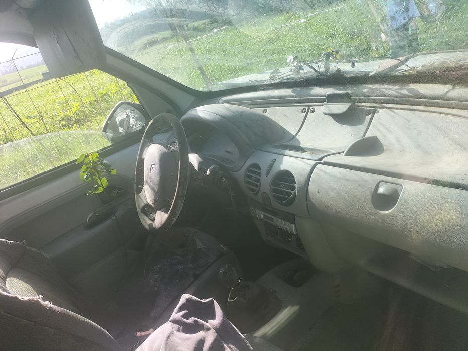 Vendo veículo inteiro