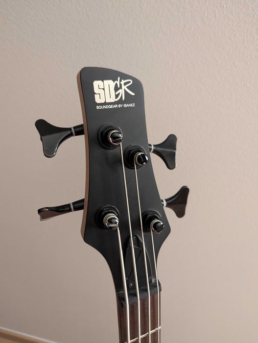 Gitara basowa Ibanez SR300EB
