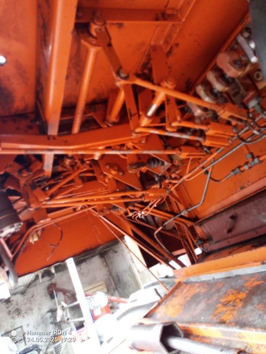 Sprzedam kombajn zbożowy BIZON Rekord Z058