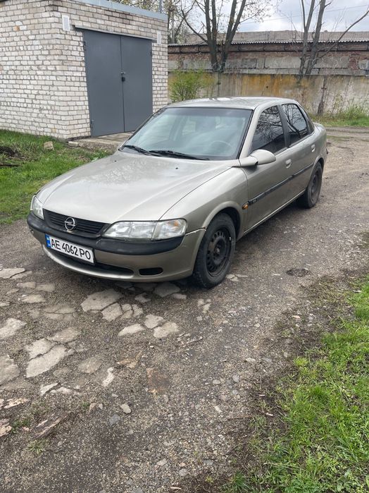 Продам Опель вектра б 1997 год