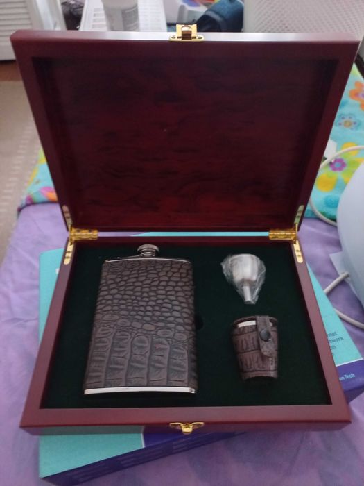 Фляга для  алкоголю, подарунковий набір фляга