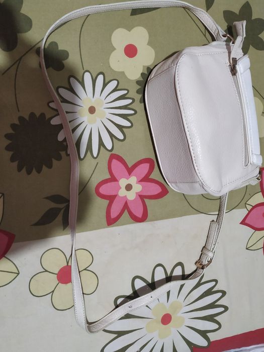 Сумочка женская состояние новой