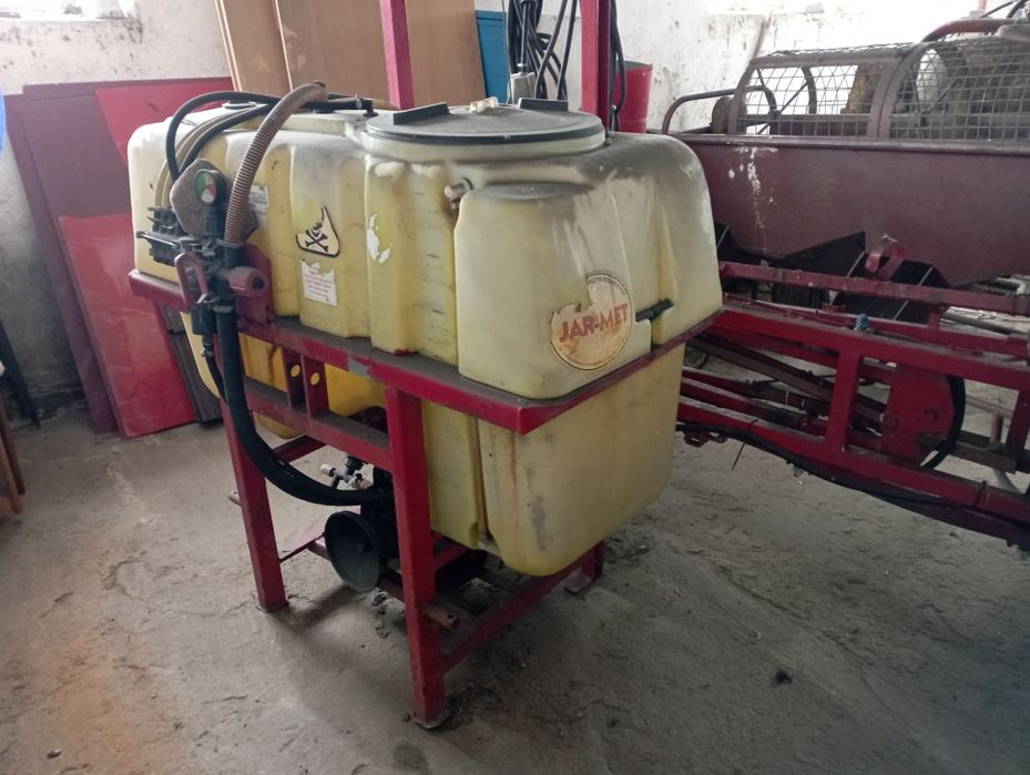 Sprzedam opryskiwacz 2szt