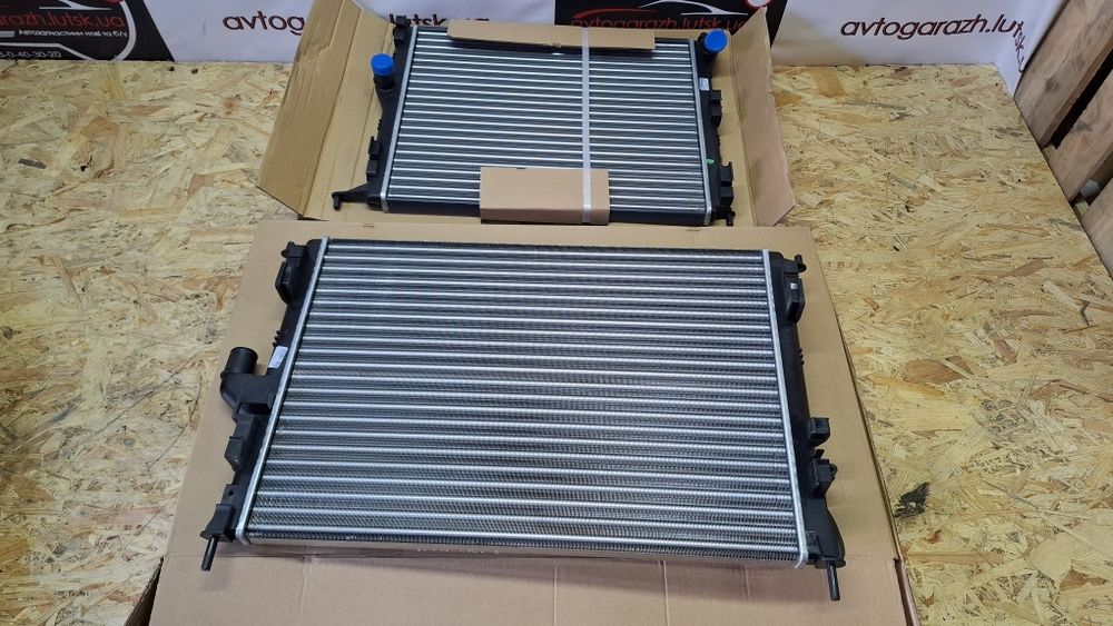 Радіатор sandero logan Duster Largus Радиатор основной сандеро логан