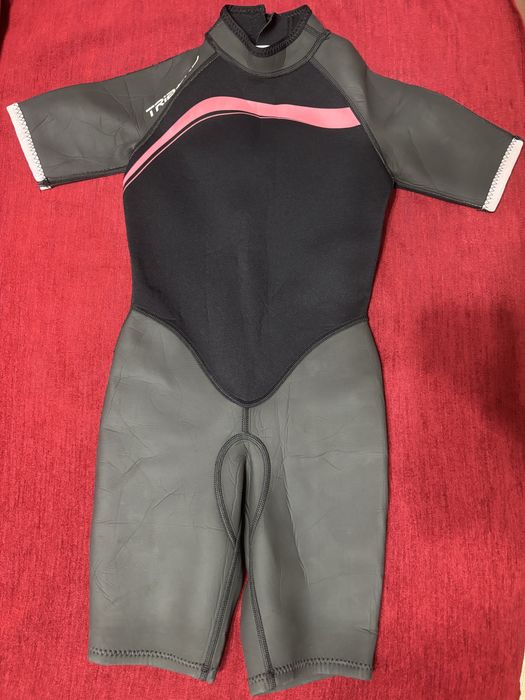 Гідрокостюм, купальник, плавки