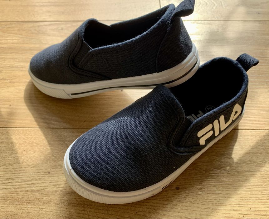 tenisówki dziecięce Fila, rozmiar 27, granatowe