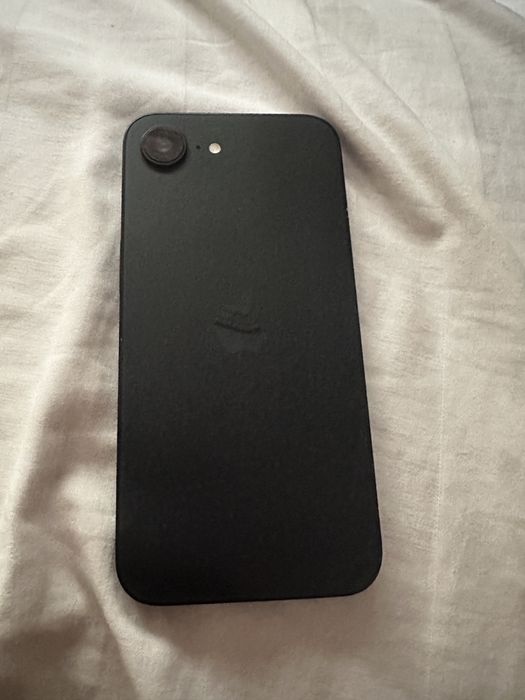 iPhone 16e на запчасти