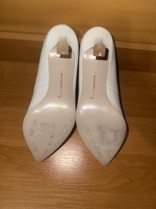 Туфлі жіночі білі весільні нові