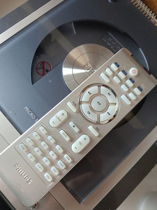 Sprzedam mikrowieża Philips MCM700