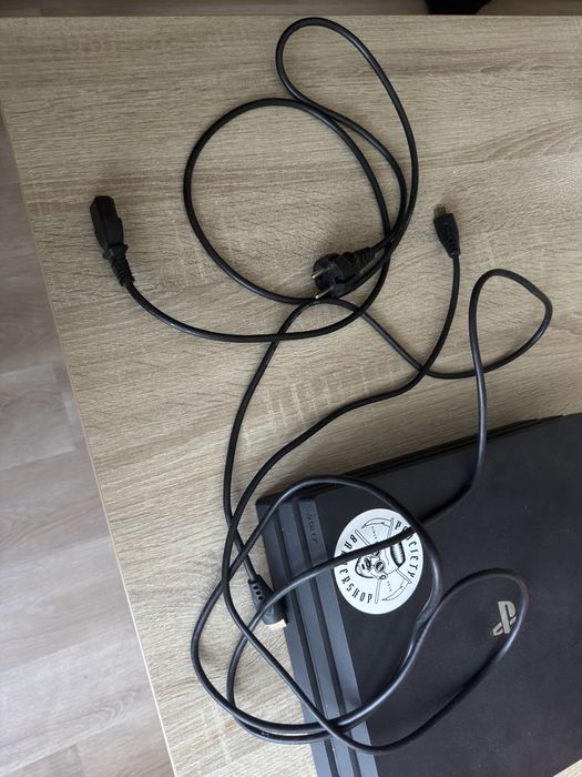 Konsola ps4 pro