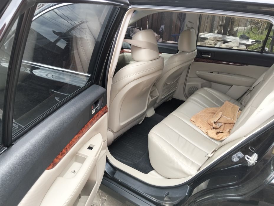 Продам  Subaru Outback 2010
