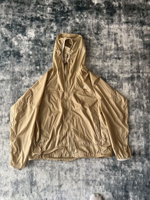 Продам вітровку-куртку nike ACG cinder cone
