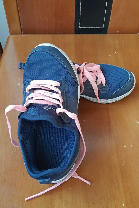 Кросівки, сандалі на дівчинку