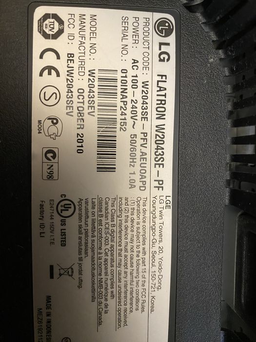 монитор LG w2043se