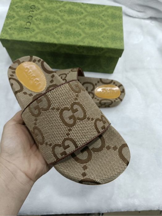 Klapki Gucci