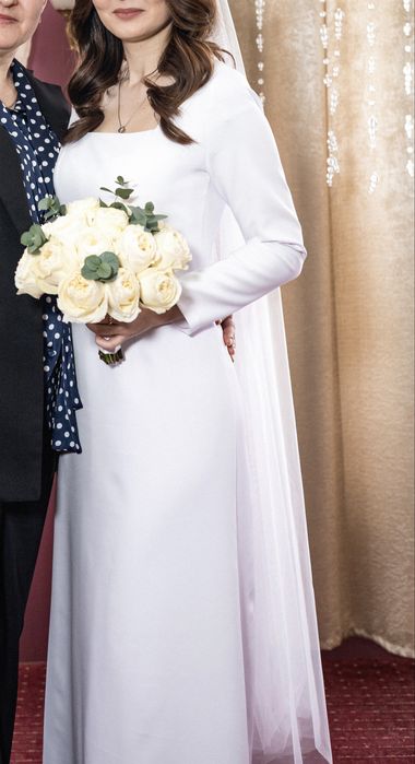 Весільна сукня біла