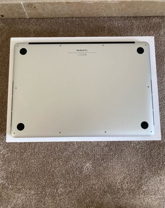 15" Apple MacBook Pro Silver