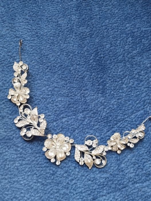 Прикраса для волосся