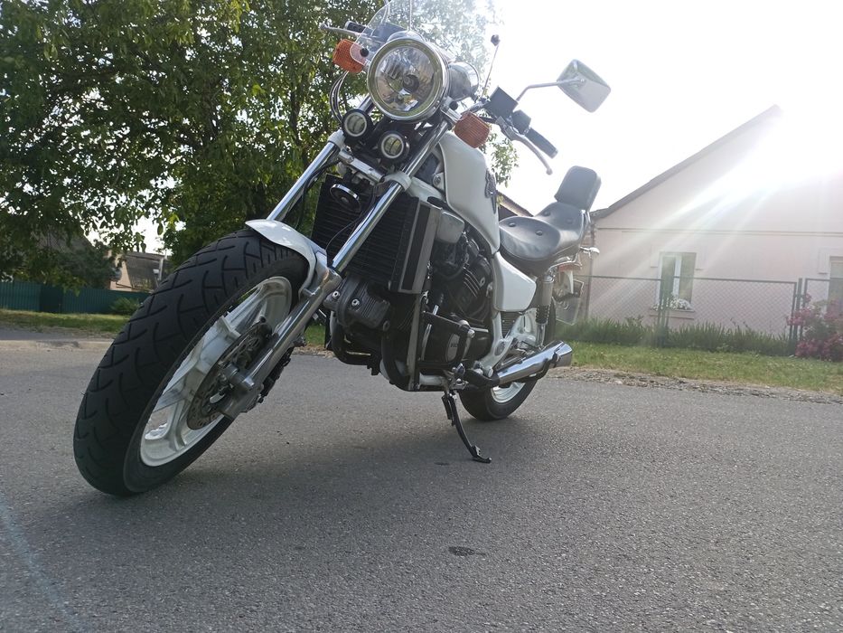 Продам Honda Magna V45