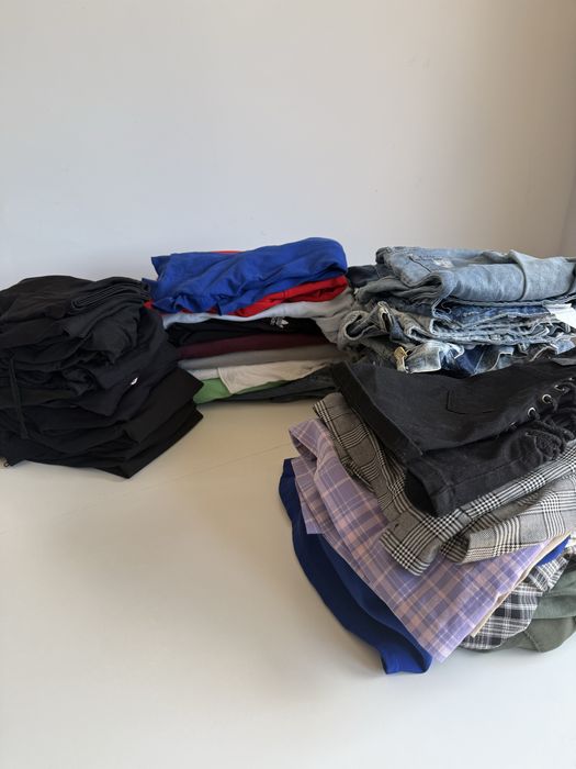 Wielka paczka ubrań damskich zestaw XS S M szafa ubrania spodenki spódnice t-shirty lato
