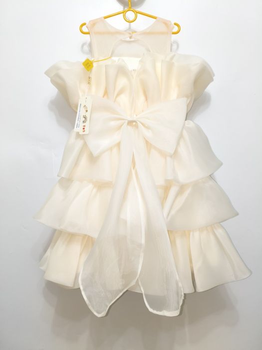 Сукня святкова на дівчинку зростом 150-160