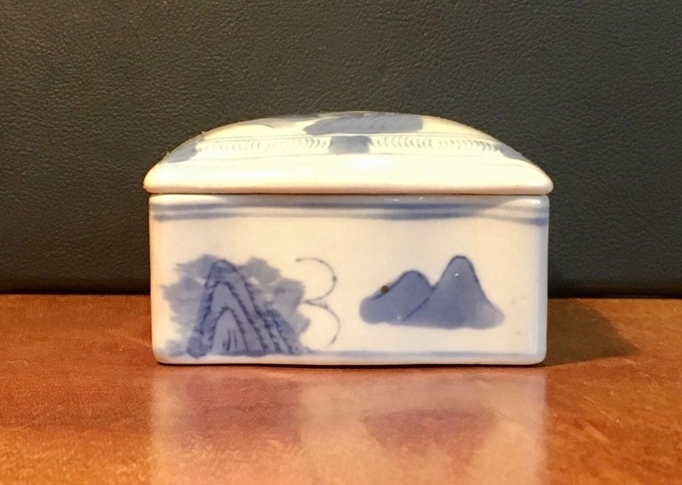 CAIXA CHINESA - pintada à mão - séc. XX - 12,7x9,1x5,3 cm/s