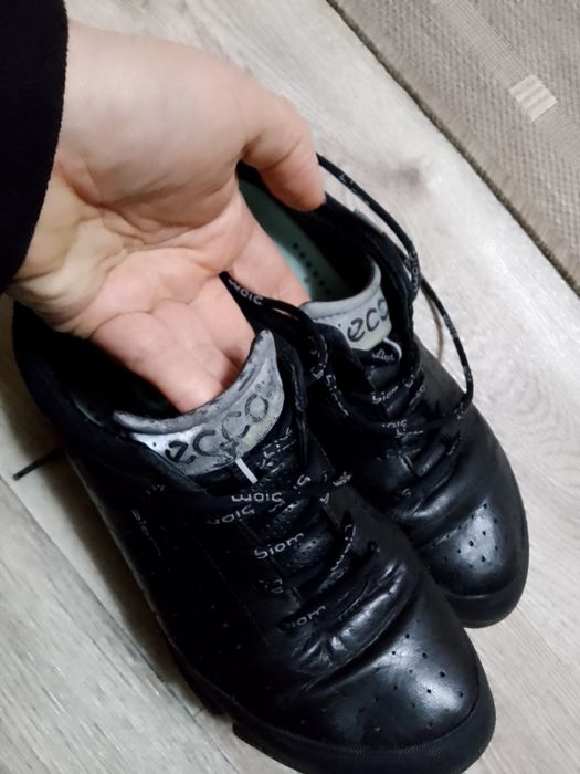 Кросівки для підлітка