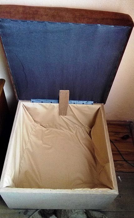 Nowa  pufa  duża  otwierana