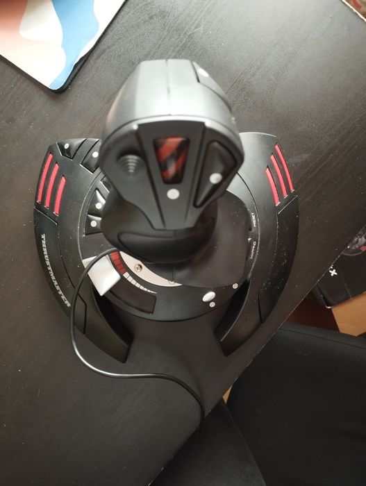 Joystick t.flight stick x