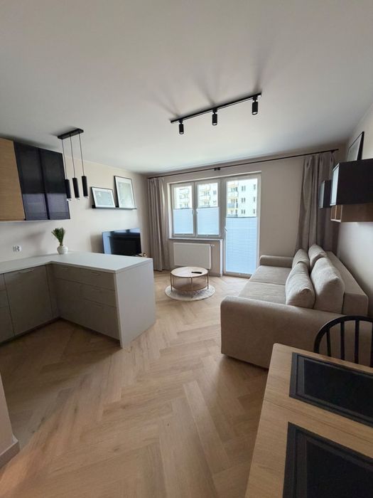 Studio z balkonem, garderobą i komórką lokatorską # Gumieńce # Elastyczna umowa