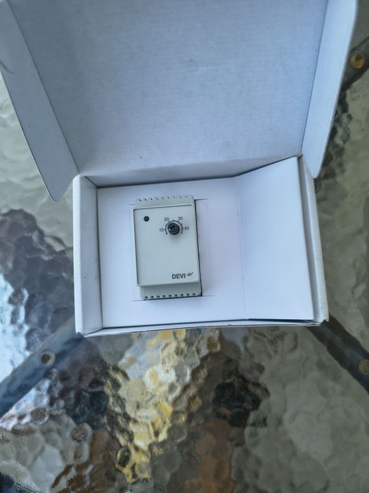 DEVI TERMOSTAT DEVIREG-330 5-45st. 140F1072