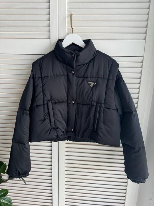 Чорна куртка prada жилетка