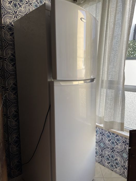 Máquina lavar Whirpool