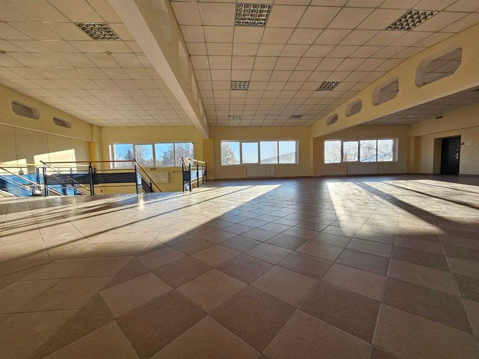 Продаж будівлі комерційного призначення 903м2, Богородчани