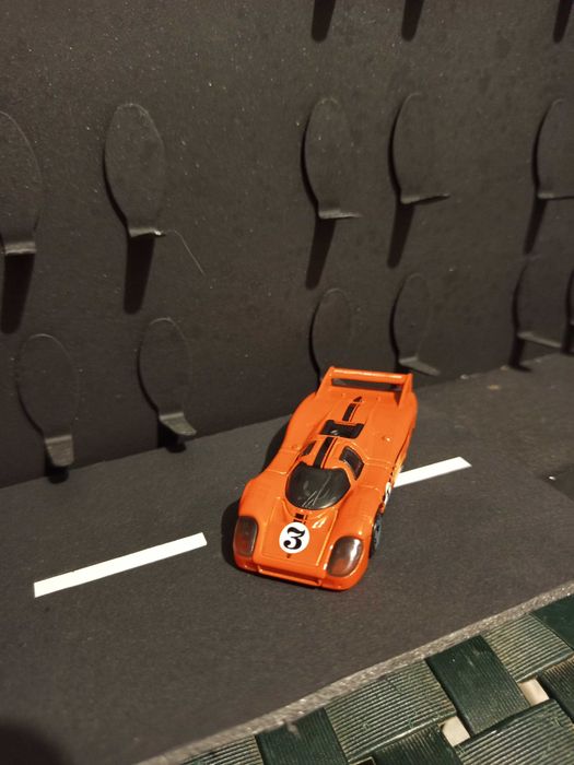 Miniaturas Hotwheels e Matchbox