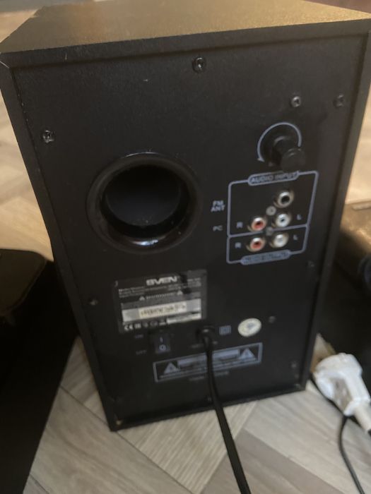 SVEN акустическая система MS 305 сабуфер и колонки
