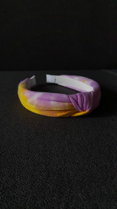 Opaski do włosów wzór tie-dye.
