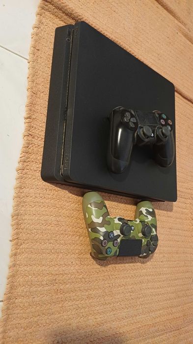 Playstation 4 com 2 comandos