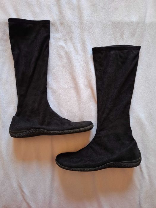 Botas camurça preta cano médio