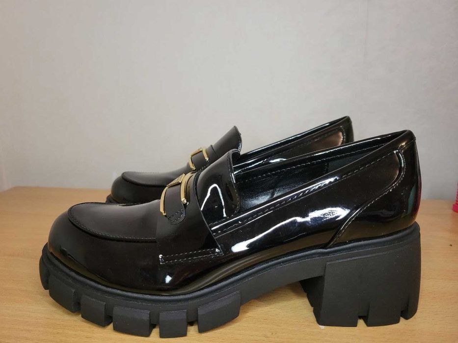 лофери лоферы GUESS 24,2 см