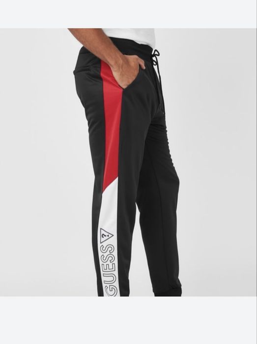 Чоловічий костюм Guess