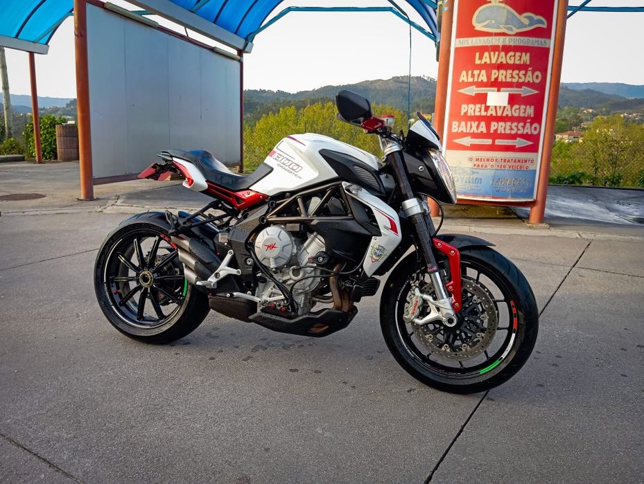 Mv agusta dragster 800
