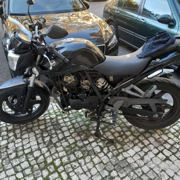 Moto Sym Wolf 125 Avariada