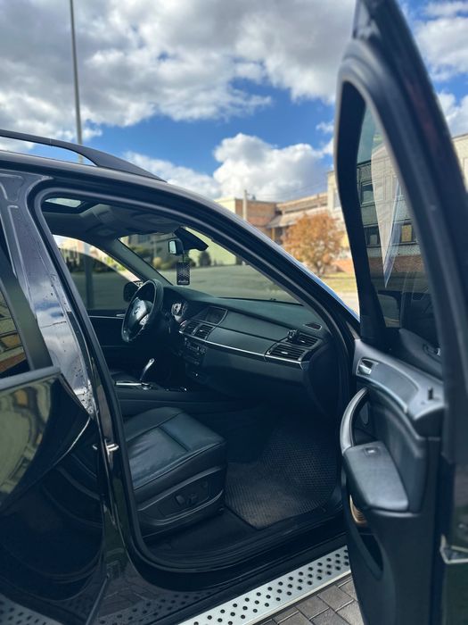 Бмв х5 продам, 2011 год