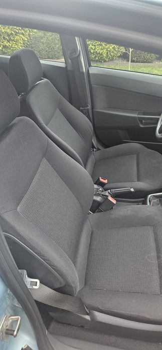 Opel astra H ( III)1.4 benzyna