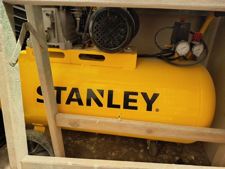 Compressor 100 litros STANLEY