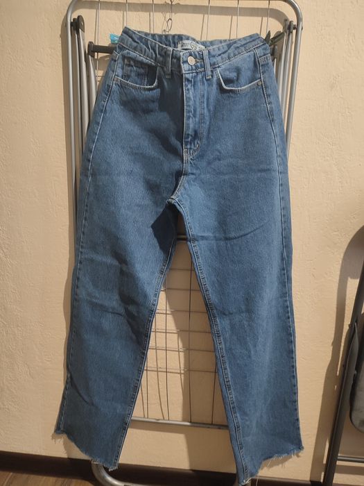 Джинси на струнку дівчину