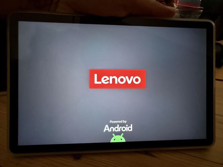 Tablet LENOVO 10.1 - 128 GB - RAM: 4 GB - Cinzento) + Clear Case