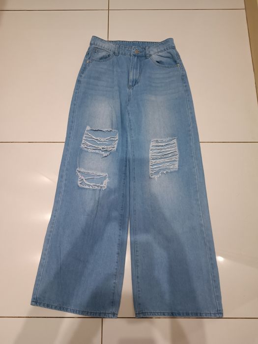 Spodnie jeansowe damskie wide leg z przetarciami rozm.S Shein