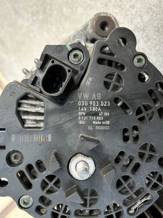 генератор Volkswagen Passat B6 Transporter T5 SuperB 2.0TDI 2005-2010